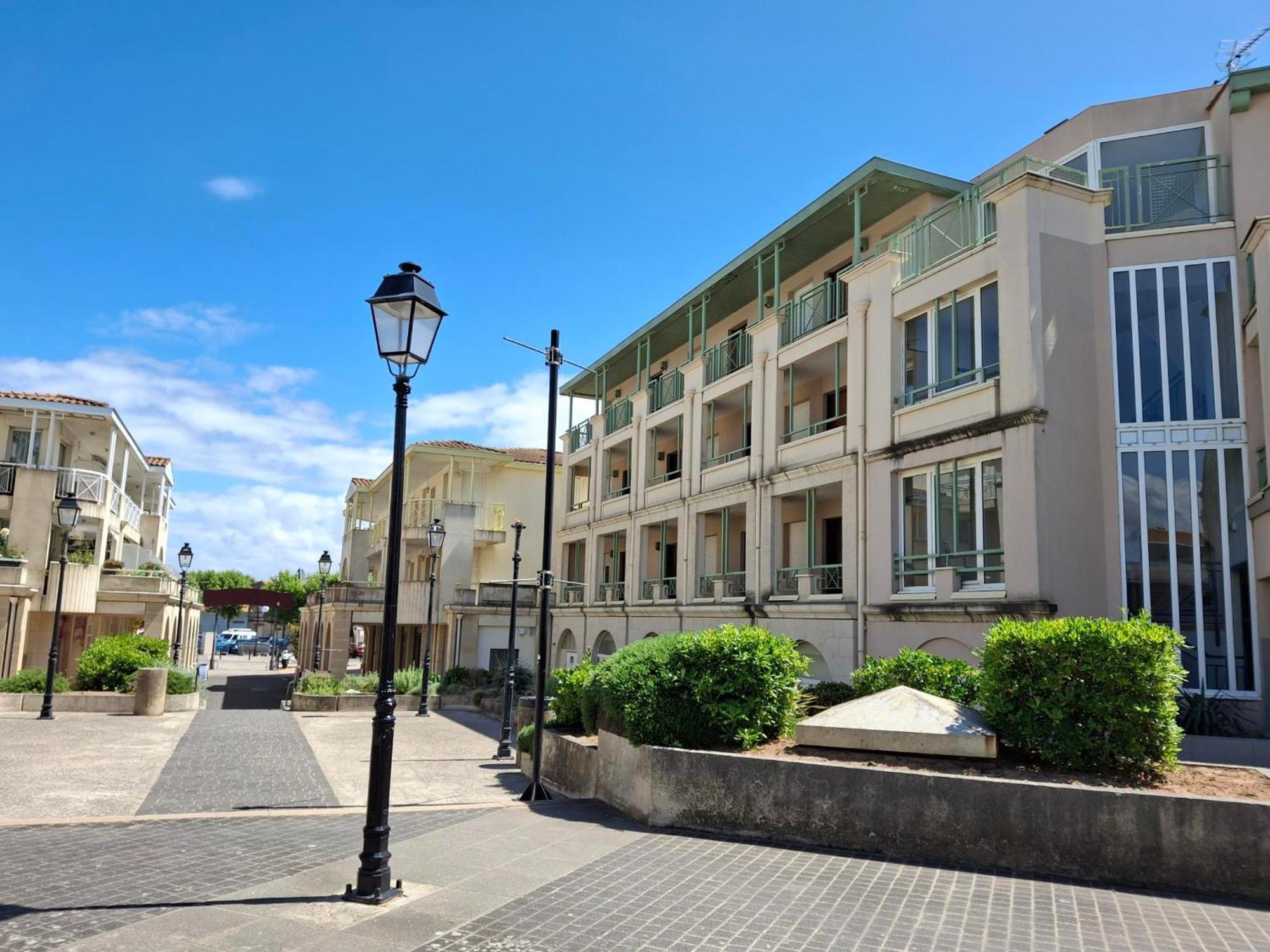 Appartement Avec Piscine, Tennis & Balcon, Centre-Ville Chatelaillon-Plage, 6 Pers, 2 Ch - Fr-1-706-17 מראה חיצוני תמונה